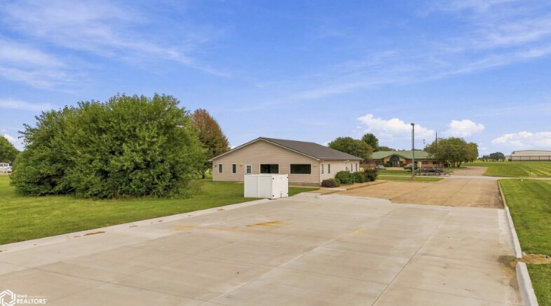 More Photos Of 1307 Broadway St, West Burlington Freestanding For Sale