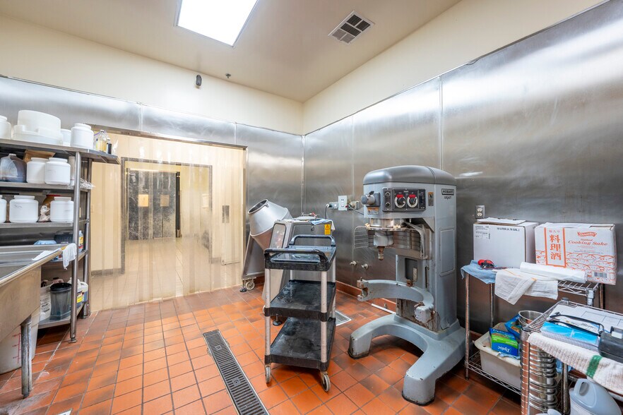 More Photos Of 429 S Palm Ave, Alhambra Food Processing For Sale