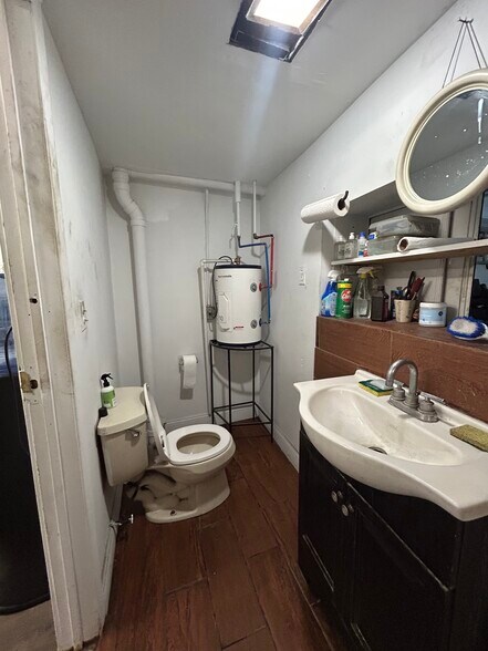 More Photos Of 345 Columbia St, Orange Industrial For Lease