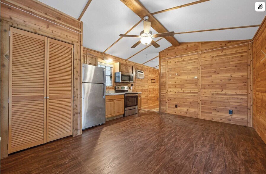 More Photos Of 000 Coon Hollow RD, Conroe Trailer Camper Park For Sale