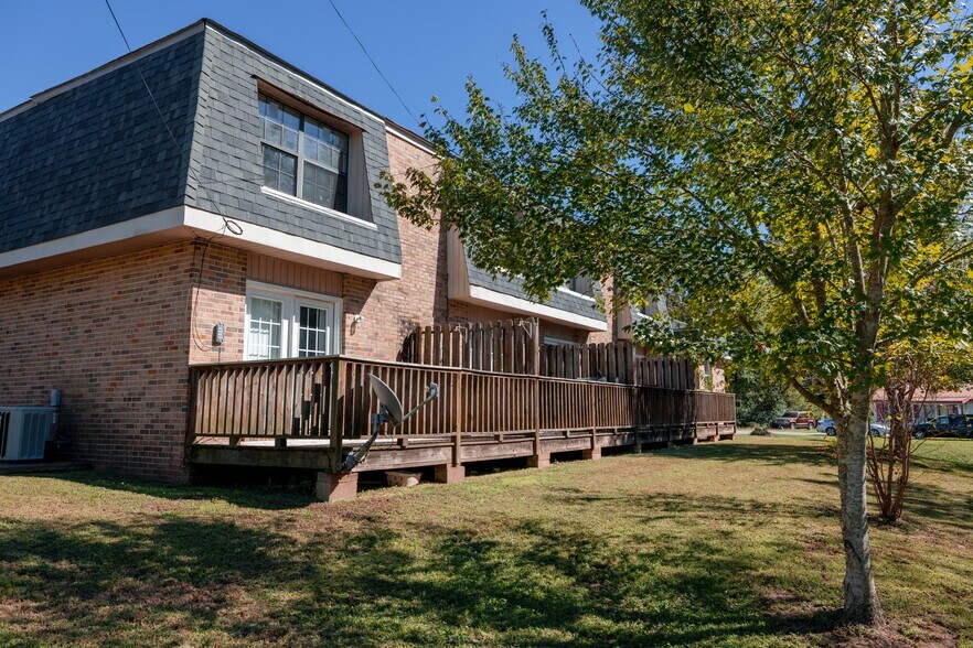 More Photos Of 306 N Main St, Lexington Apartments For Sale