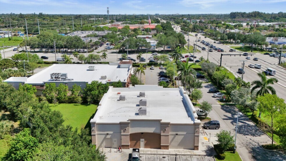 More Photos Of 4100 N University Dr, Cooper City Storefront For Sale