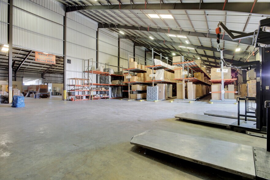 More Photos Of 379 Epley Dr, Yuba City Warehouse For Sale