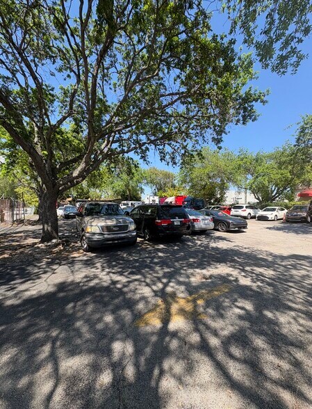 More Photos Of 161 NE 183rd St, Miami Medical For Sale