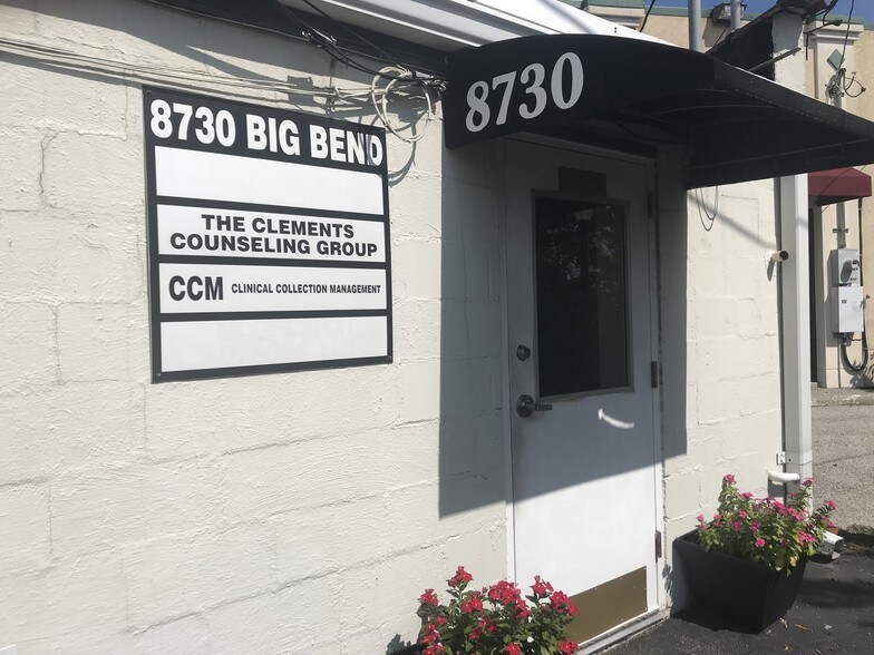 More Photos Of 8730 Big Bend Blvd, Webster Groves Office For Sale