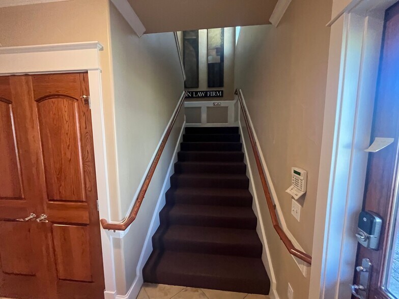 More Photos Of 310 W Main Ave, Round Rock Office For Sale