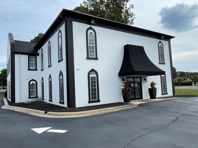 Primary Photo Of 154 Huffman Mill Rd, Burlington Office For Lease