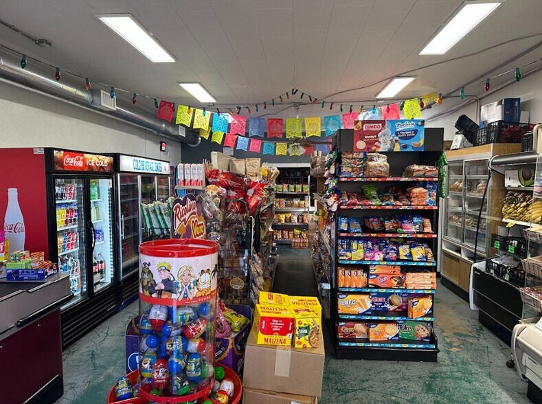 More Photos Of 836 S Broad St, Commerce Freestanding For Sale