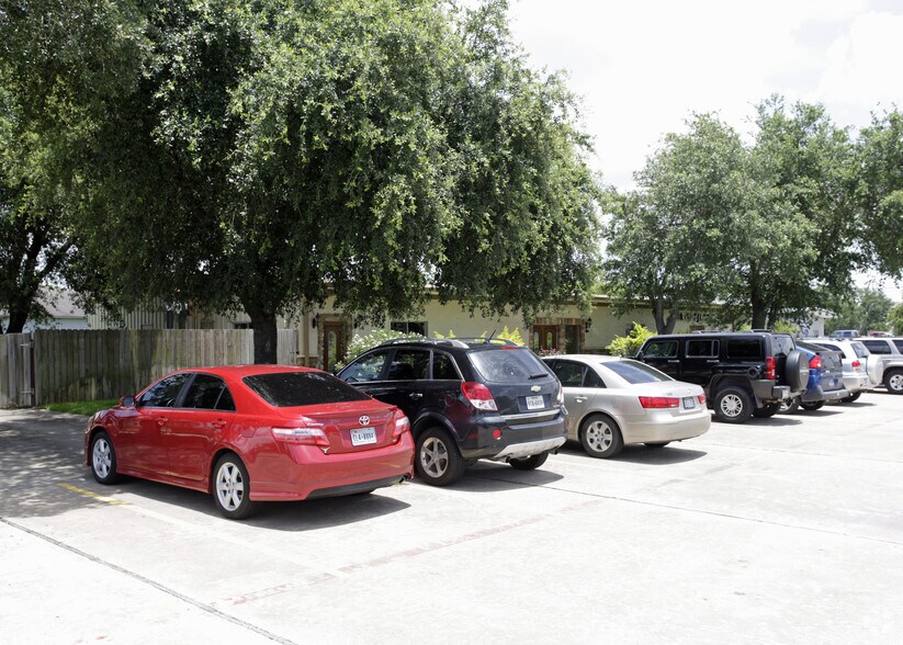 More Photos Of 6307 Broadway St, Pearland Storefront Retail Office For Sale