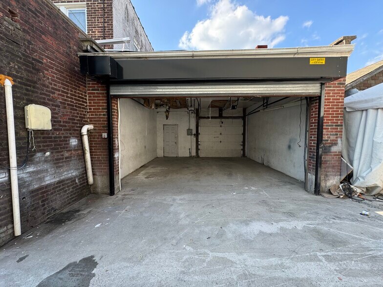 More Photos Of 13204 Jamaica Ave, Richmond Hill Storefront Retail Residential For Sale