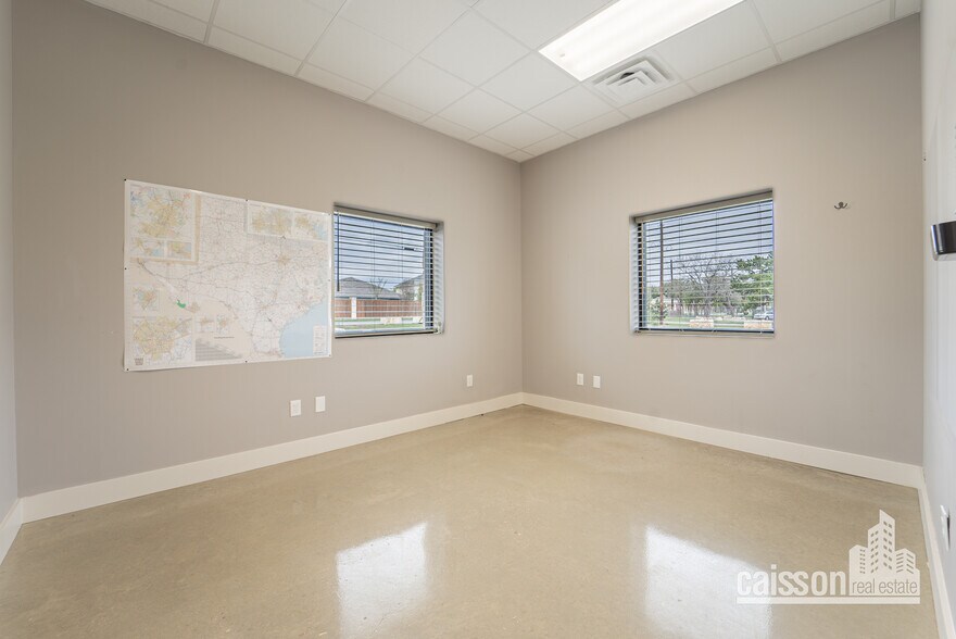 More Photos Of 108-132 Enterprise Pky, Boerne Unknown For Lease