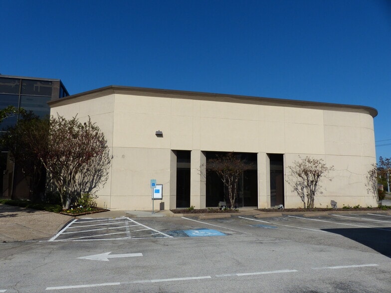 More Photos Of 1035 Dairy Ashford Rd, Houston Office For Lease