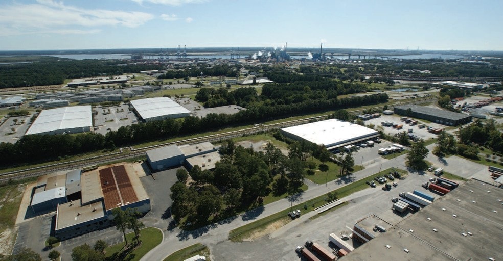 More Photos Of 917 Commerce Cir, Hanahan Warehouse For Sale