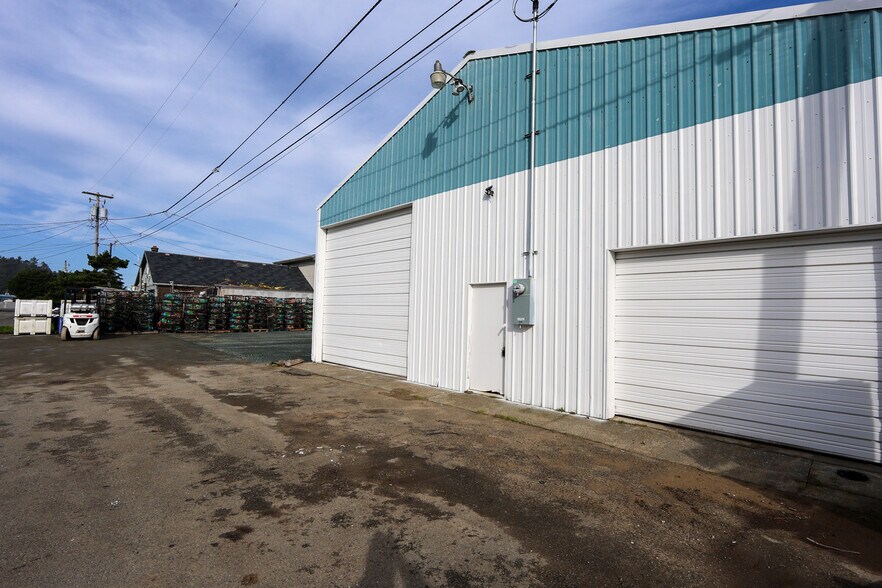 More Photos Of 63355 Charleston Rd, Coos Bay Warehouse For Sale