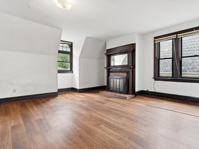 More Photos Of 215 S Braddock Ave, Pittsburgh Apartments For Sale