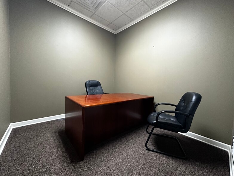 More Photos Of 16607 Riverstone Way, Charlotte Medical For Lease