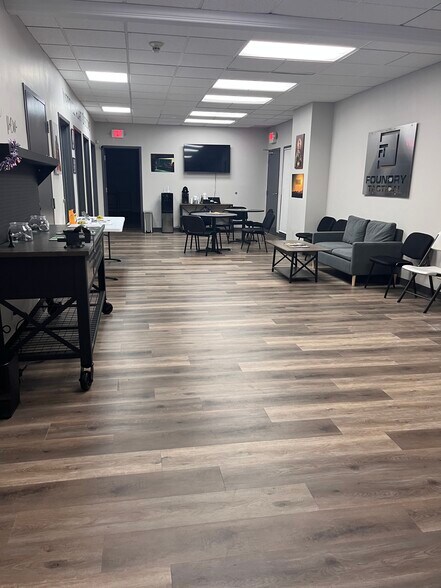More Photos Of 55 W 22nd St, Lombard Office For Lease