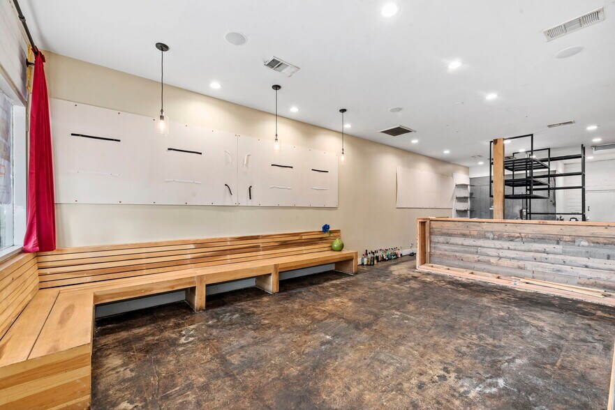 More Photos Of 4601-4711 Lakeview Canyon Rd, Westlake Village Unknown For Lease