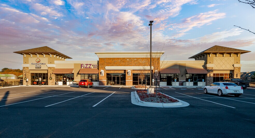 More Photos Of 2235 Dave Ward Dr, Conway Storefront Retail Office For Lease