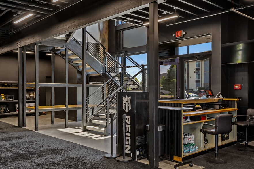 More Photos Of 6902 Rodeo Dr, Pasco Flex For Lease