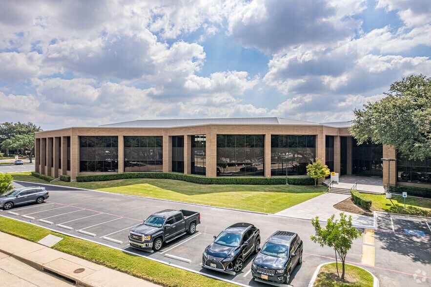 More Photos Of 5310 Harvest Hill Rd, Dallas Office For Lease