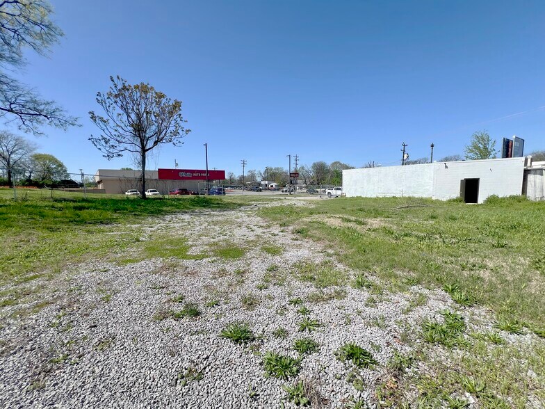 More Photos Of 2828 Gallatin Pike, Nashville Freestanding For Lease