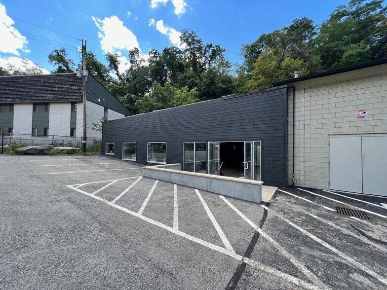 More Photos Of 2910 McKelvey Rd, Pittsburgh Health Club For Lease