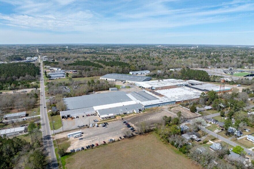 More Photos Of 119 Anderson Ct, Dothan Warehouse For Lease