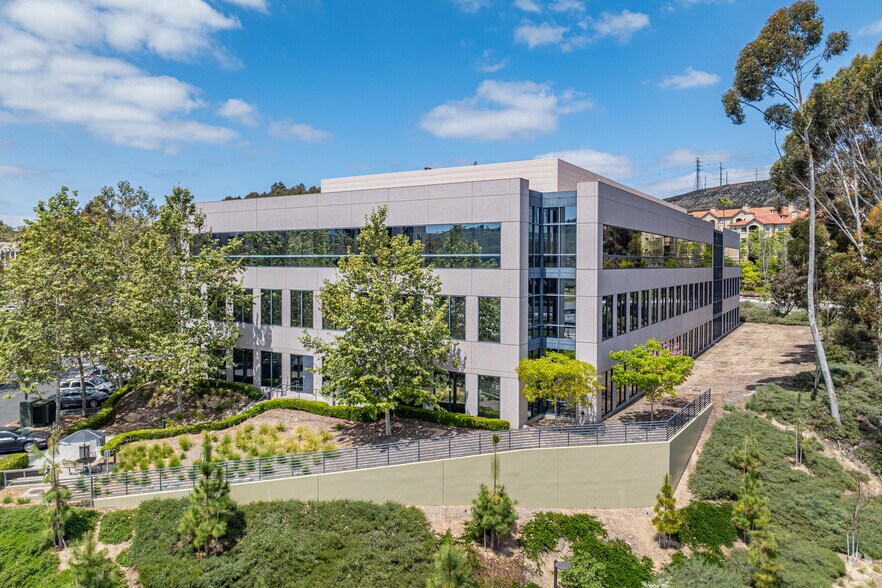 More Photos Of 2385 Northside Dr, San Diego Office For Lease