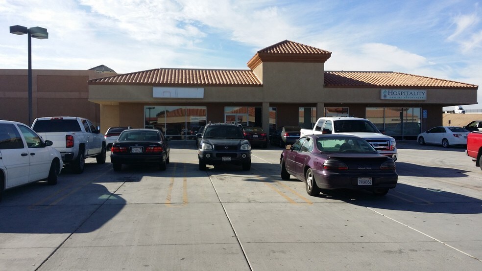 More Photos Of 12053 Mariposa Rd, Hesperia Freestanding For Lease