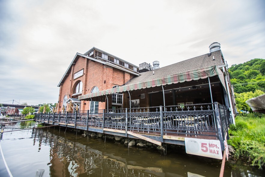 More Photos Of 88-110 Rondout Landing, Kingston Restaurant For Sale