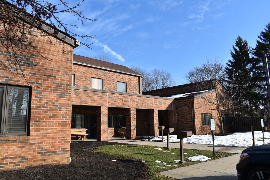 More Photos Of 8445 Munson Rd, Mentor Medical For Sale