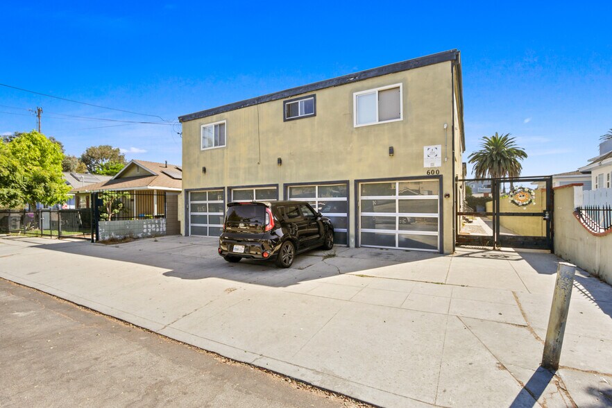 Primary Photo Of 600 Almond Ave, Long Beach Apartments For Sale