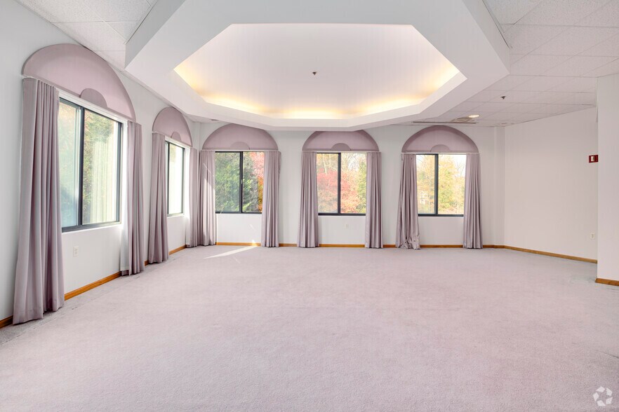 More Photos Of 11326 Leesburg Pike, Herndon Religious Facility For Sale