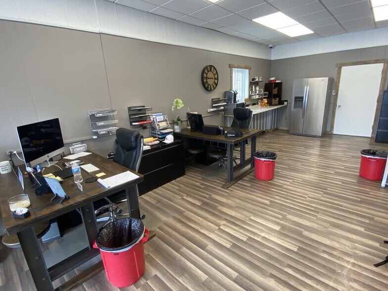 More Photos Of 4015 1st Ave S, Billings Freestanding For Lease