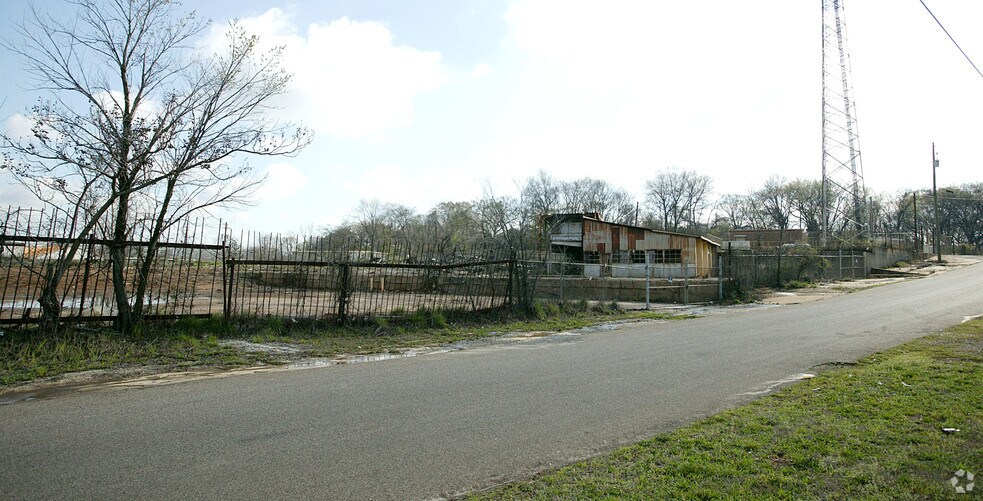 More Photos Of 4400 BLK 7th Ave N, Birmingham Manufacturing For Sale