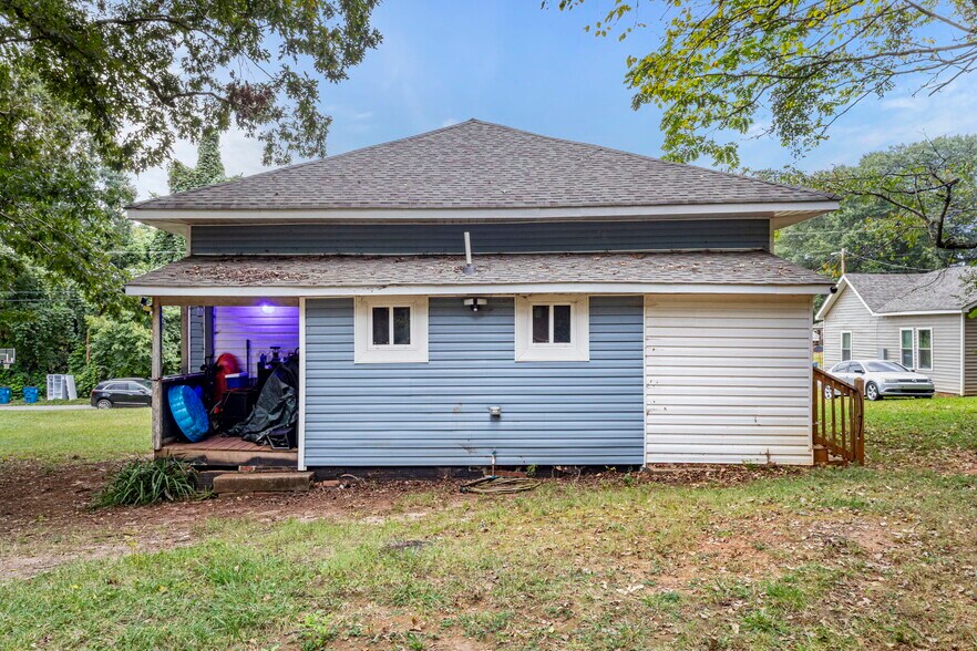 More Photos Of 229 W Liberty St, Forest City Apartments For Sale