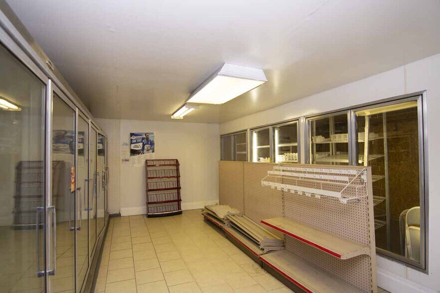 More Photos Of 4830 Highland Trl, Alderson General Retail For Sale