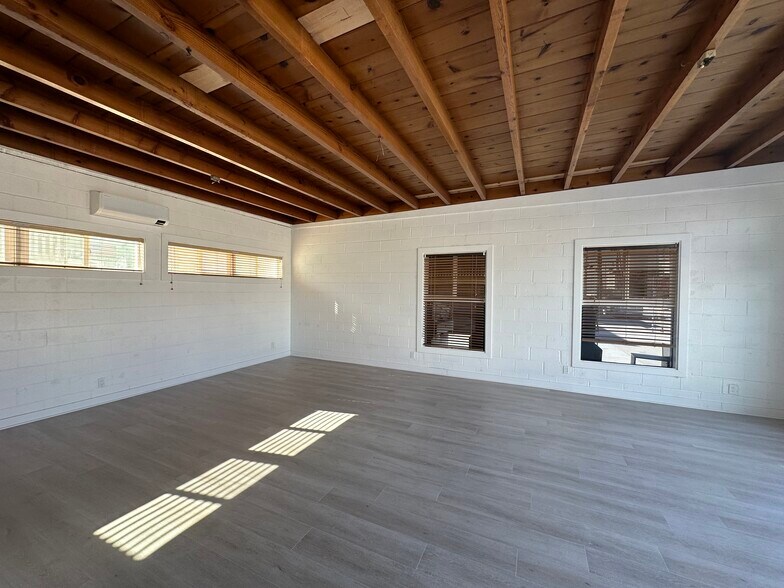 More Photos Of 1104-1106 S Seaward Ave, Ventura Storefront For Lease