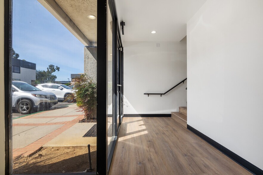 More Photos Of 5731 Palmer Way, Carlsbad Research And Development For Lease