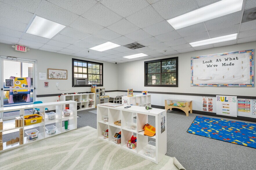 More Photos Of 10002 Camino Bandera, San Antonio Daycare Center For Sale