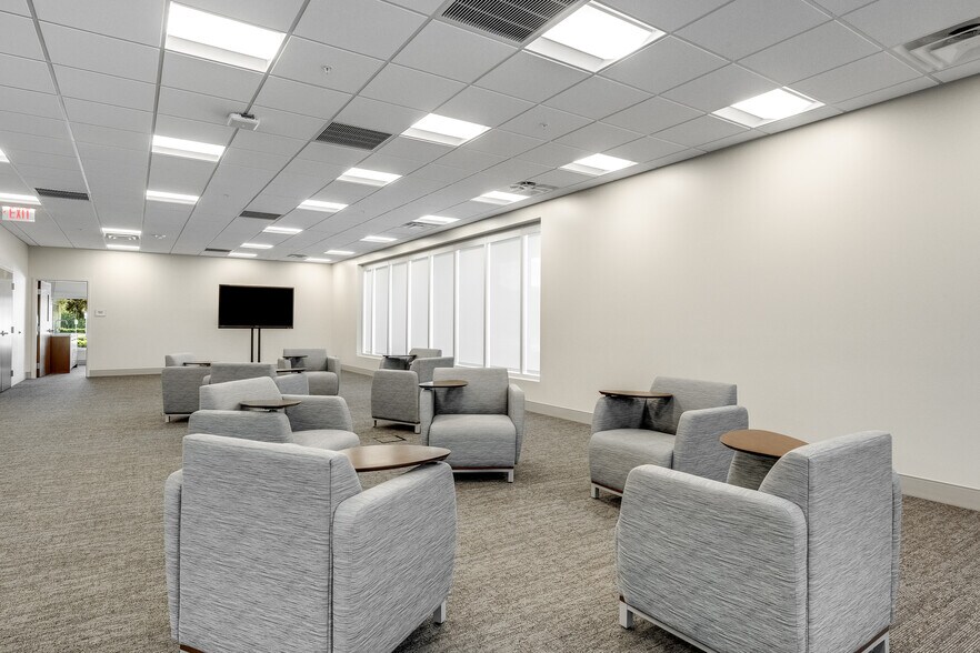 More Photos Of 1050 Satcom Ln, Melbourne Office For Sale