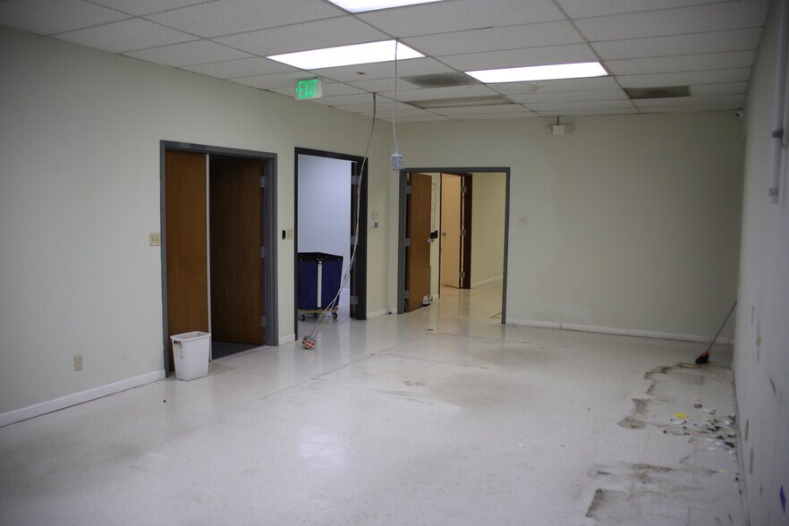 More Photos Of 3350 Scott Blvd, Santa Clara Warehouse For Lease