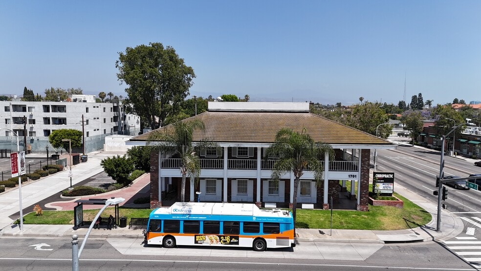 More Photos Of 1701 N Main St, Santa Ana Office For Sale