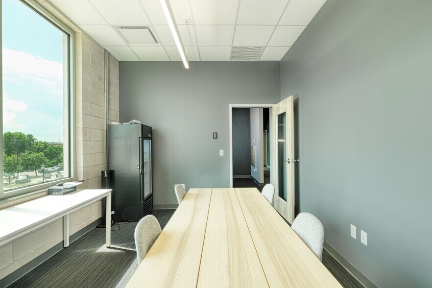 More Photos Of 211 S Brown St, Round Rock Medical For Lease