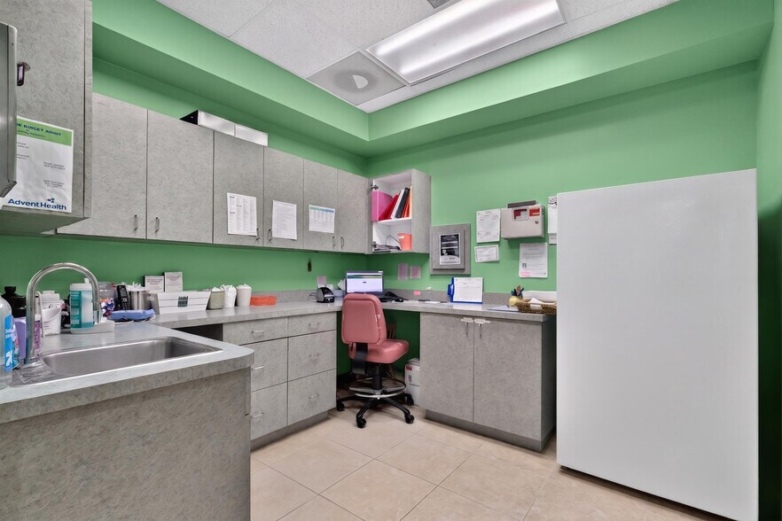 More Photos Of 1801 Salk Ave, Tavares Medical For Sale