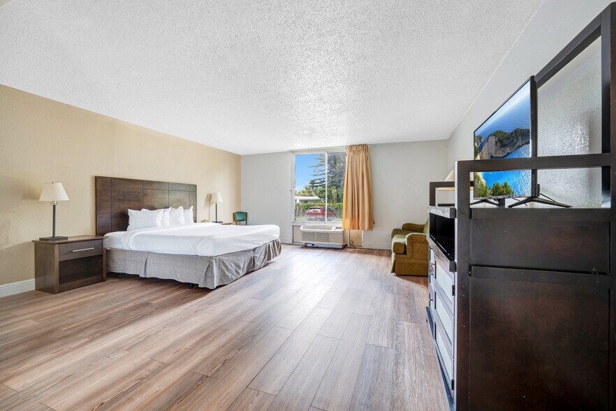 More Photos Of 5100 N State Road 7, Fort Lauderdale Hotel For Sale