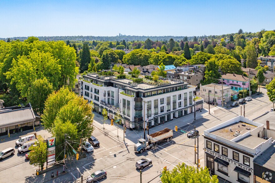 More Photos Of 3668 W 10th Ave, Vancouver Apartments For Sale