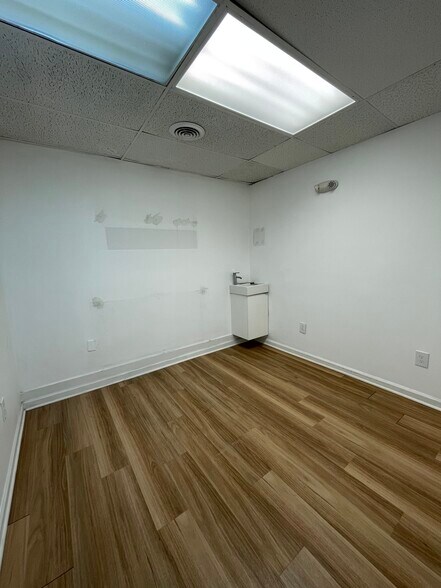 More Photos Of 1630-1335 Capitol Ave, Bridgeport Loft Creative Space For Lease