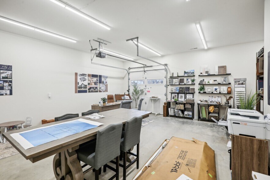 More Photos Of 613 Broadway, Wisconsin Dells Loft Creative Space For Sale